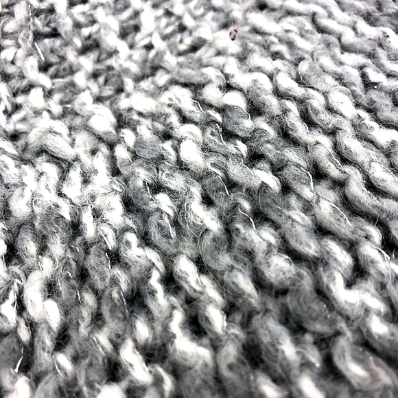 Decree Women’s M Soft Gray Metallic Unique Layered Knit Short Sleeve Sweater - Picture 2 of 6